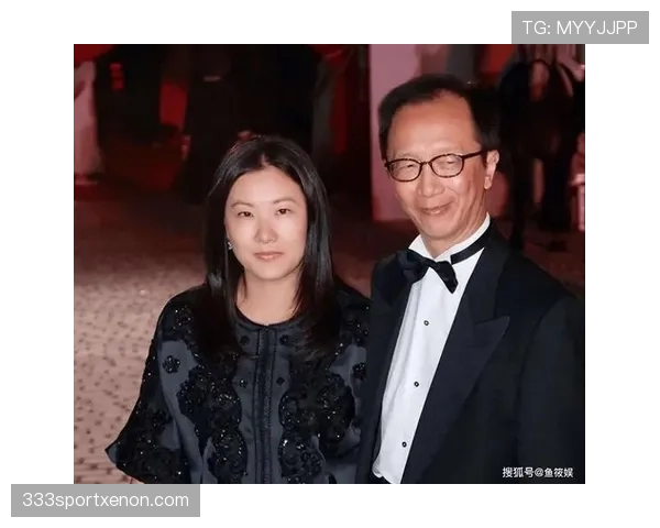 伏明霞当年跳水赚的钱，够她老公梁锦松打几辈子高尔夫？