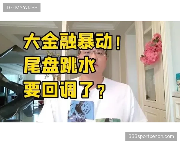 朱雪莹又发图了，低调里藏着那股贵气，我这打折季的人生瞬间窒息